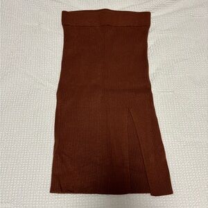 Elegant Brown Ribbed Knit Skirt